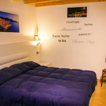 Holiday House Apartamento *
